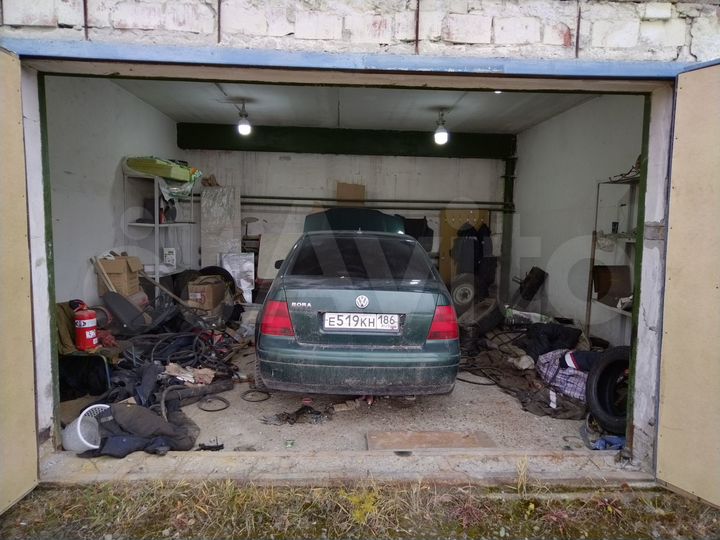Гараж, > 30 м²