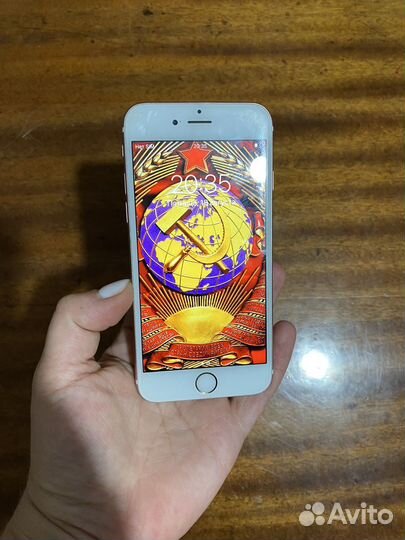 Телефон iPhone 6s