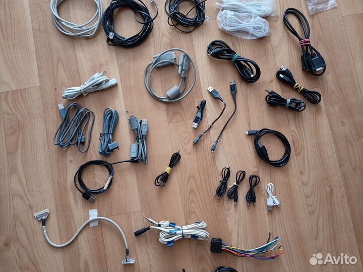 Провода разные для пк, телефона, тюльпаны и т.д