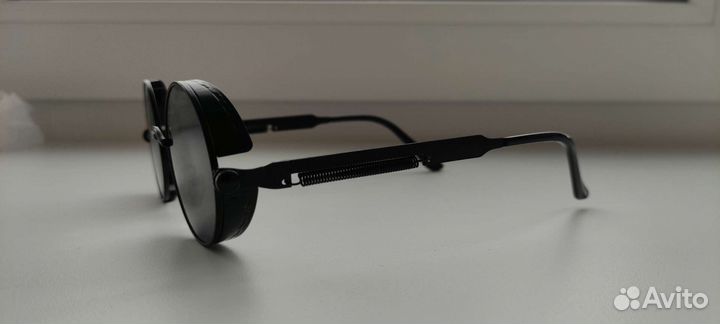 Солнцезащитные очки