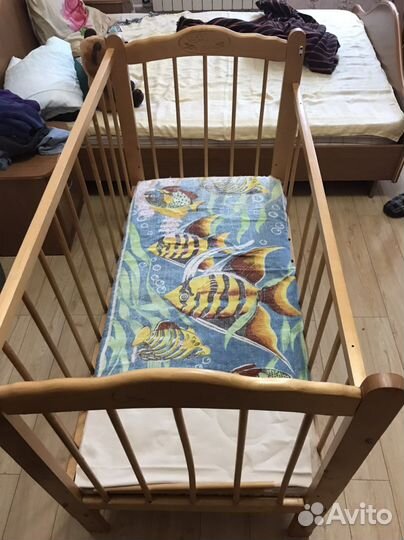 Детская кроватка