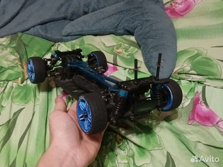 Радиоуправляемая модель 1 10