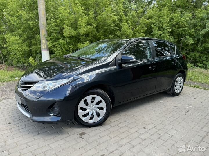Toyota Auris 1.6 CVT, 2013, 130 267 км