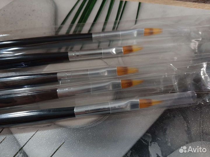 Кисти для маникюра