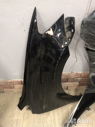 Крылья передние