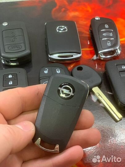 Выкидной ключ Opel Astra