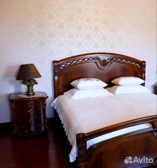 Спальный гарнитур