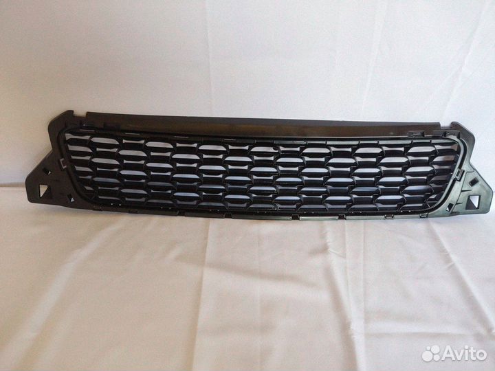 622540347R Решетка Renault Duster