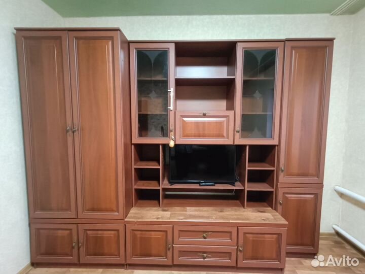 Стенка в гостиную