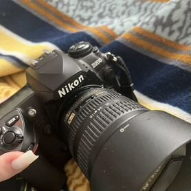 Зеркальный фотоаппарат nikon D200