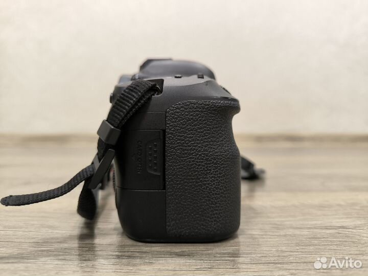 Canon 6D Mark II Body