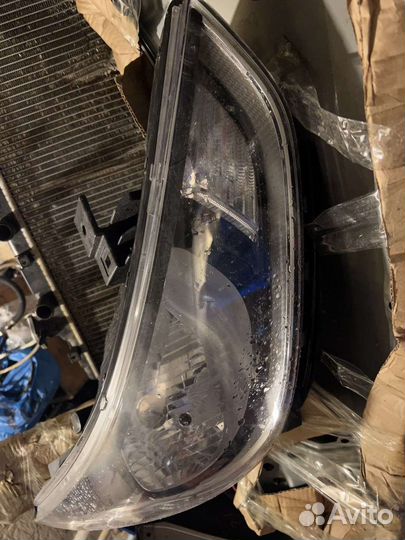 Фары Hyundai Solaris лев и правая