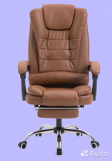 Офисное кресло светло-коричневое с подножкой