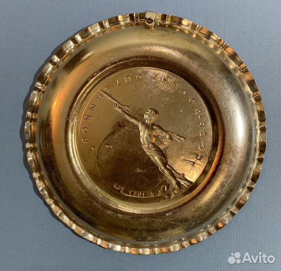 Настенная тарелка 