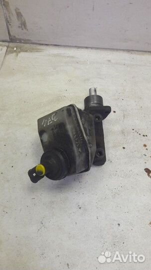 Главный тормозной цилиндр Renault Symbol