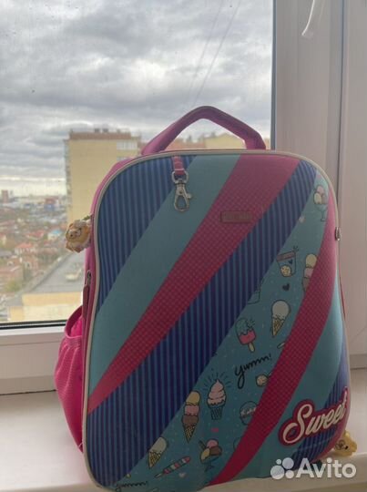 Школьный рюкзак