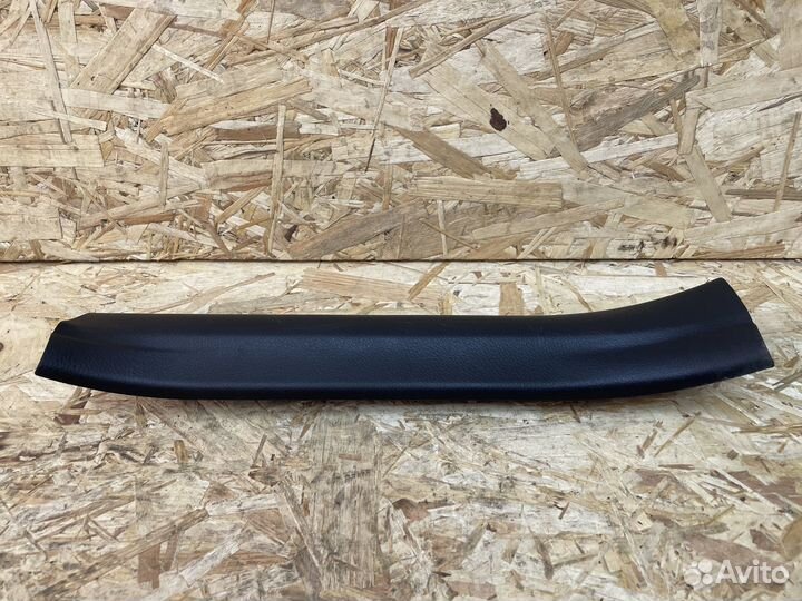 Накладка порога задняя левая Toyota RAV 4 40