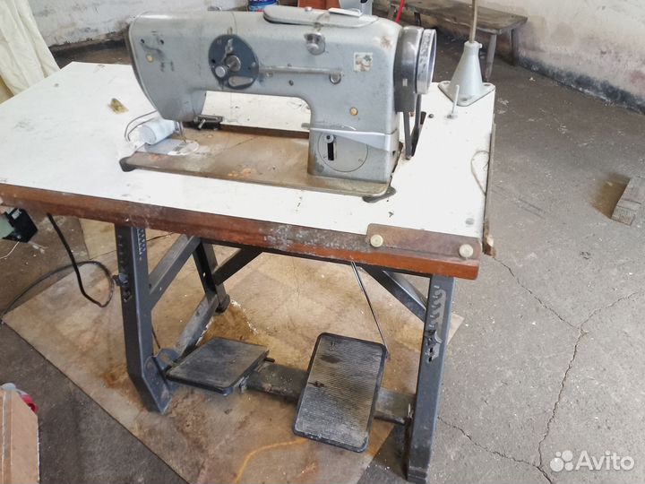 Промышленная швейная машинка textima