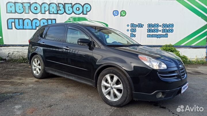 Обшивка двери багажника Subaru Tribeca 94320-XA00A