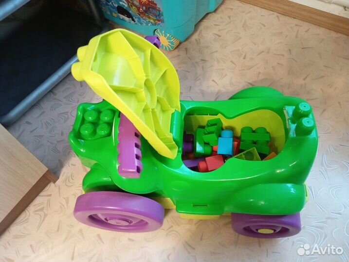 Крокодил-каталка + конструктор Mega Bloks