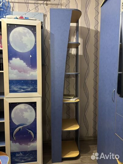 Стеллаж открытый с полками в детскую