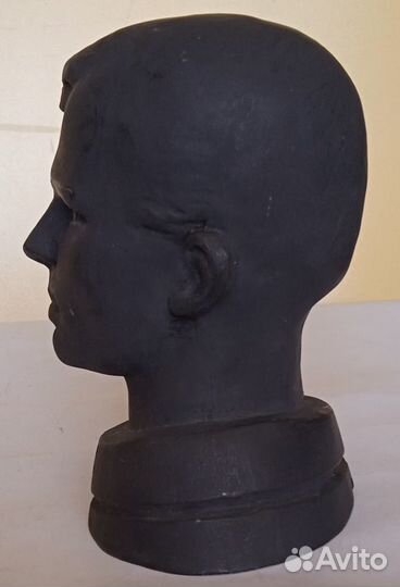 Гагарин -бюст, ссср, открытки о20