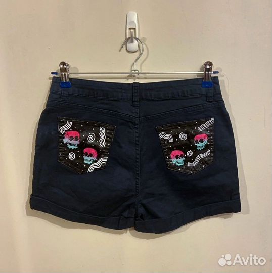 Шорты с рисунком на карманах