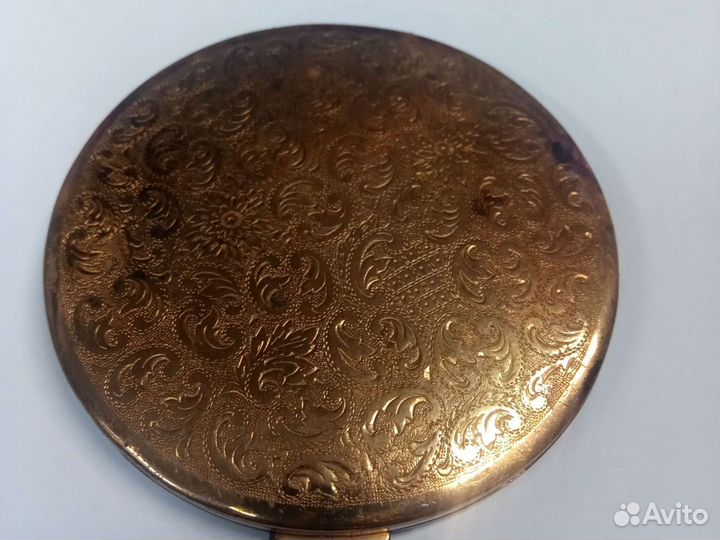 Винтажная латунная пудреница