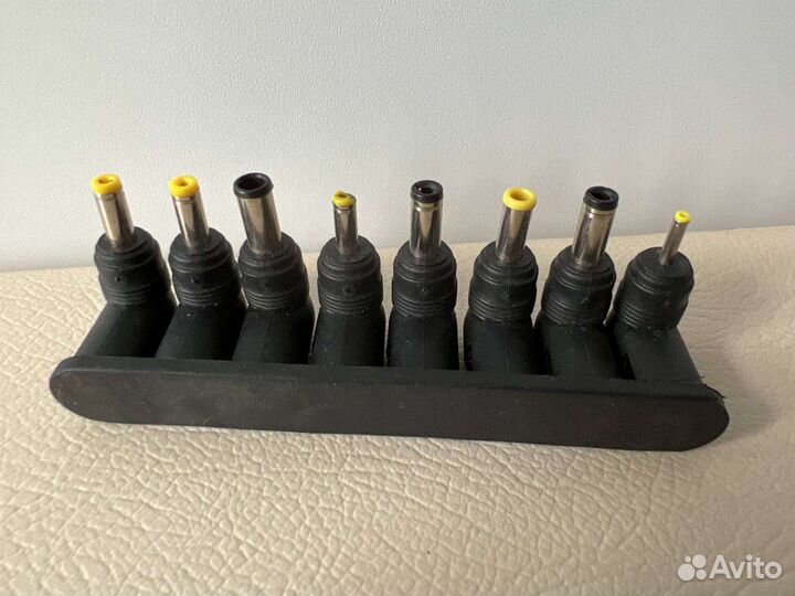 Блок питания для ноутбука Jet.A Voyager-JA-PA10