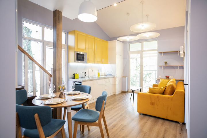 2-к. квартира, 65 м², 3/3 эт.