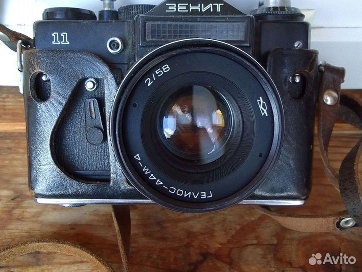 Зеркальный фотоаппарат zenith