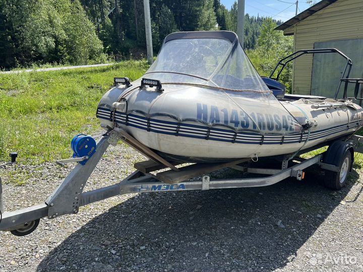 Продам лодку Solar 450 jet tonnel