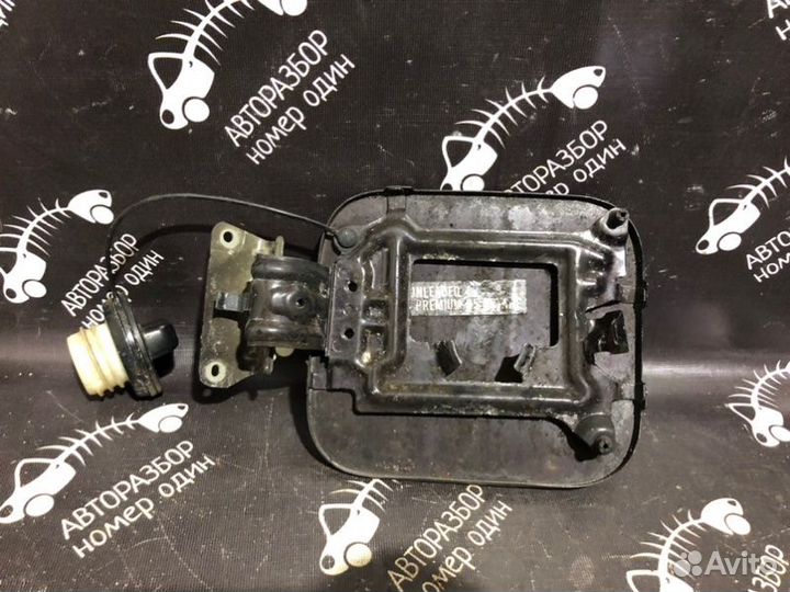 Лючок топливного бака Nissan Qashqai J10E 1.6