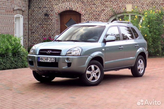 Лобовое стекло на Hyundai Tucson 04-10г