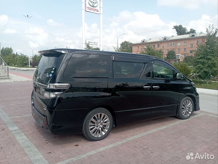 Toyota Vellfire, 2014