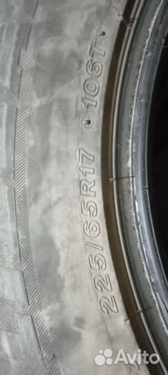 Bridgestone Blizzak Spike-01 225/65 R17