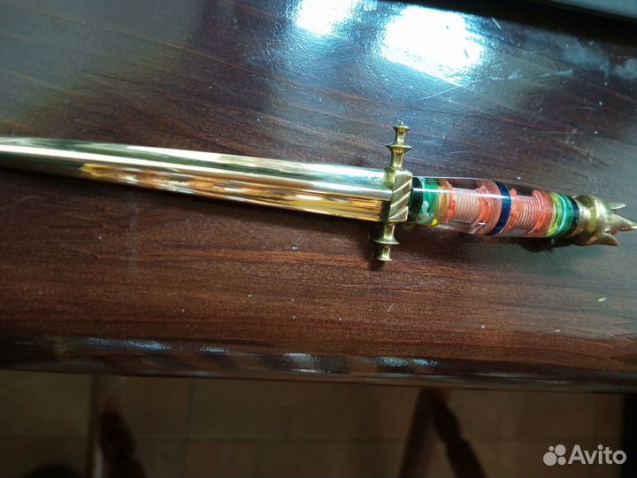 Ручка шариковая подарочная