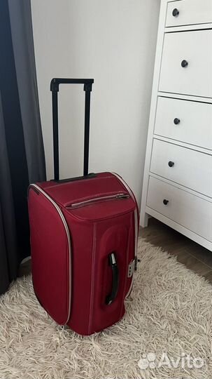 Чемодан на колесах
