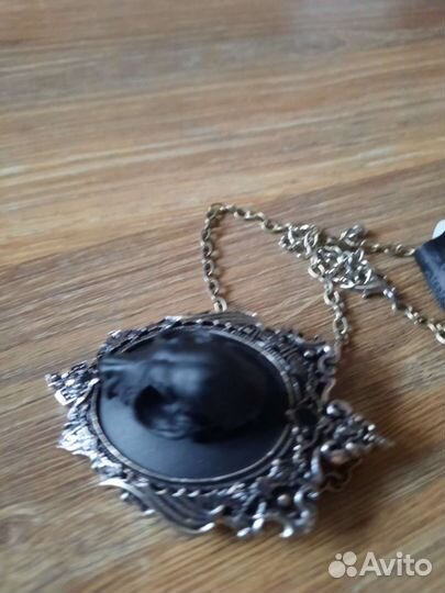 Кулон-брошь