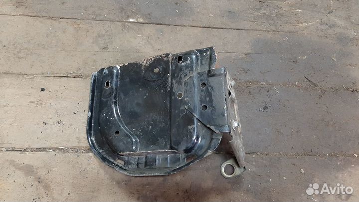 Полка аккумулятора ваз 2112 2110 2111