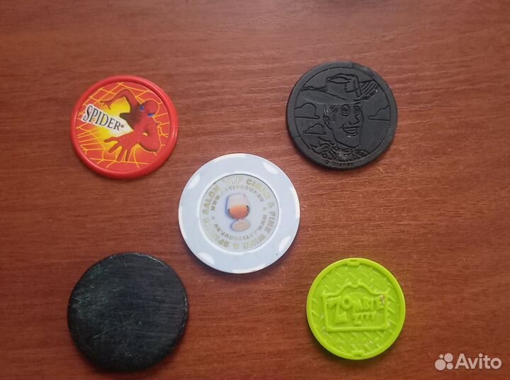 Фишки сотки кэпсы