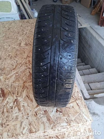 Bridgestone Ice Cruiser 7000 225/65 R17