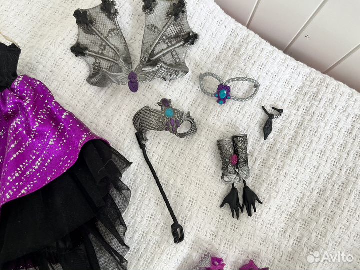 Одежда Рейвен квин день коронации эвер афтер