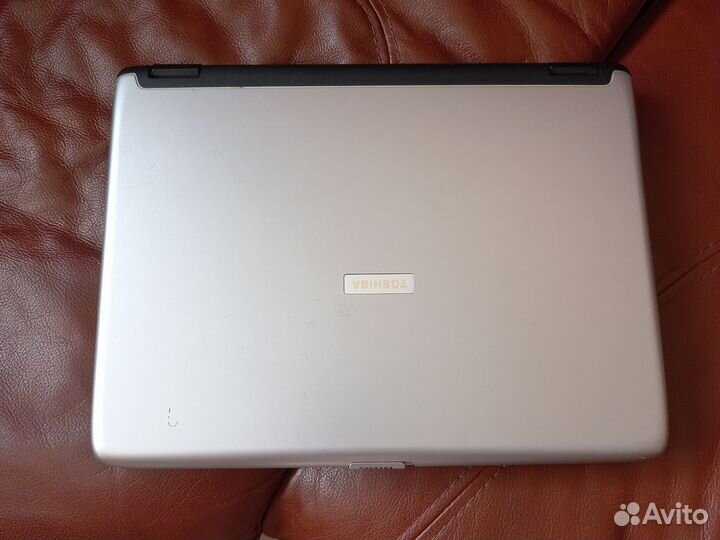 Ноутбук toshiba на запчасти