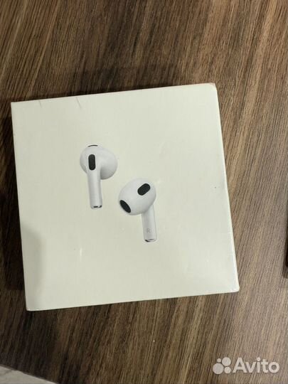 Беспроводные наушники apple airpods