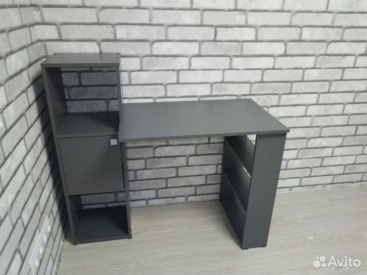 Компьютерный стол.Новый