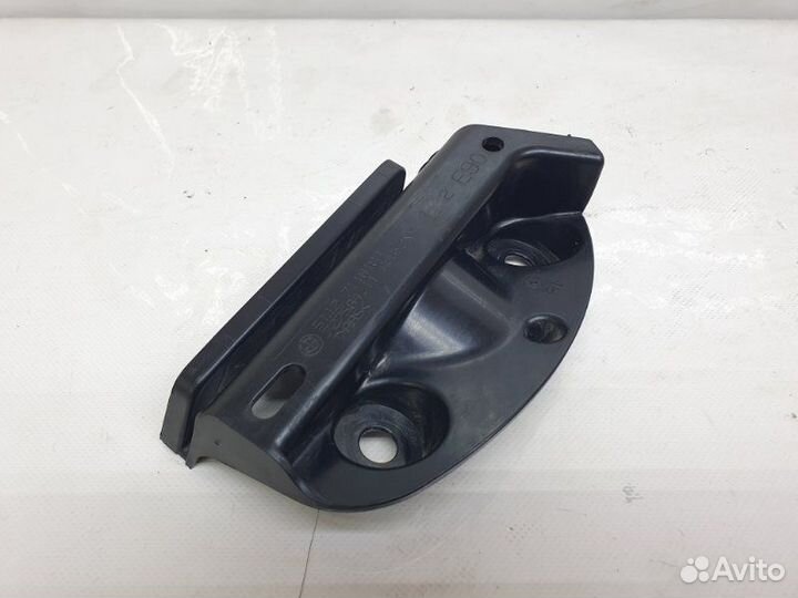 Кронштейн бампера задний левый Bmw 3-Series E90