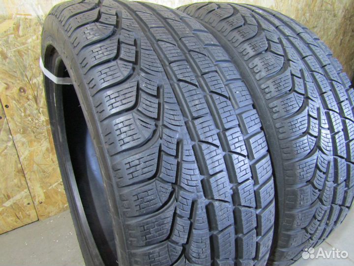 Pirelli Winter Sottozero II 215/45 R18