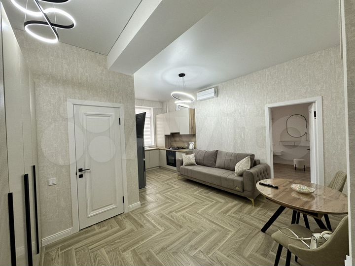 2-к. квартира, 50 м², 3/10 эт.