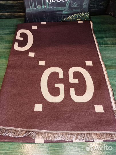 Шарф палантин Gucci